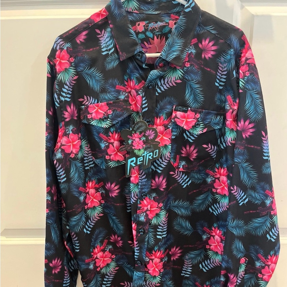 Retro Rifle Tropics Graphic Shirt